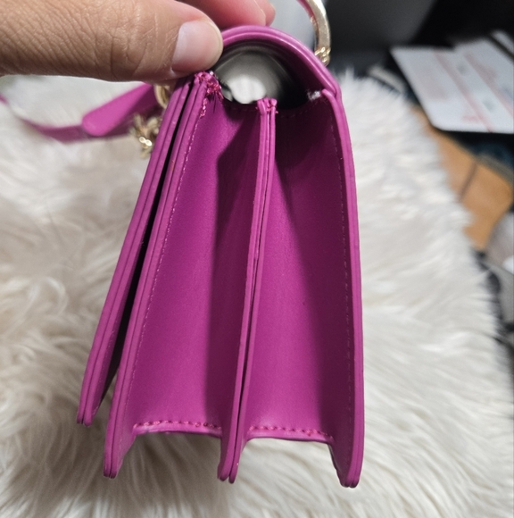 Urban Expressions Magenta Purse Crossbody/handbag Like New - Picture 9 of 16